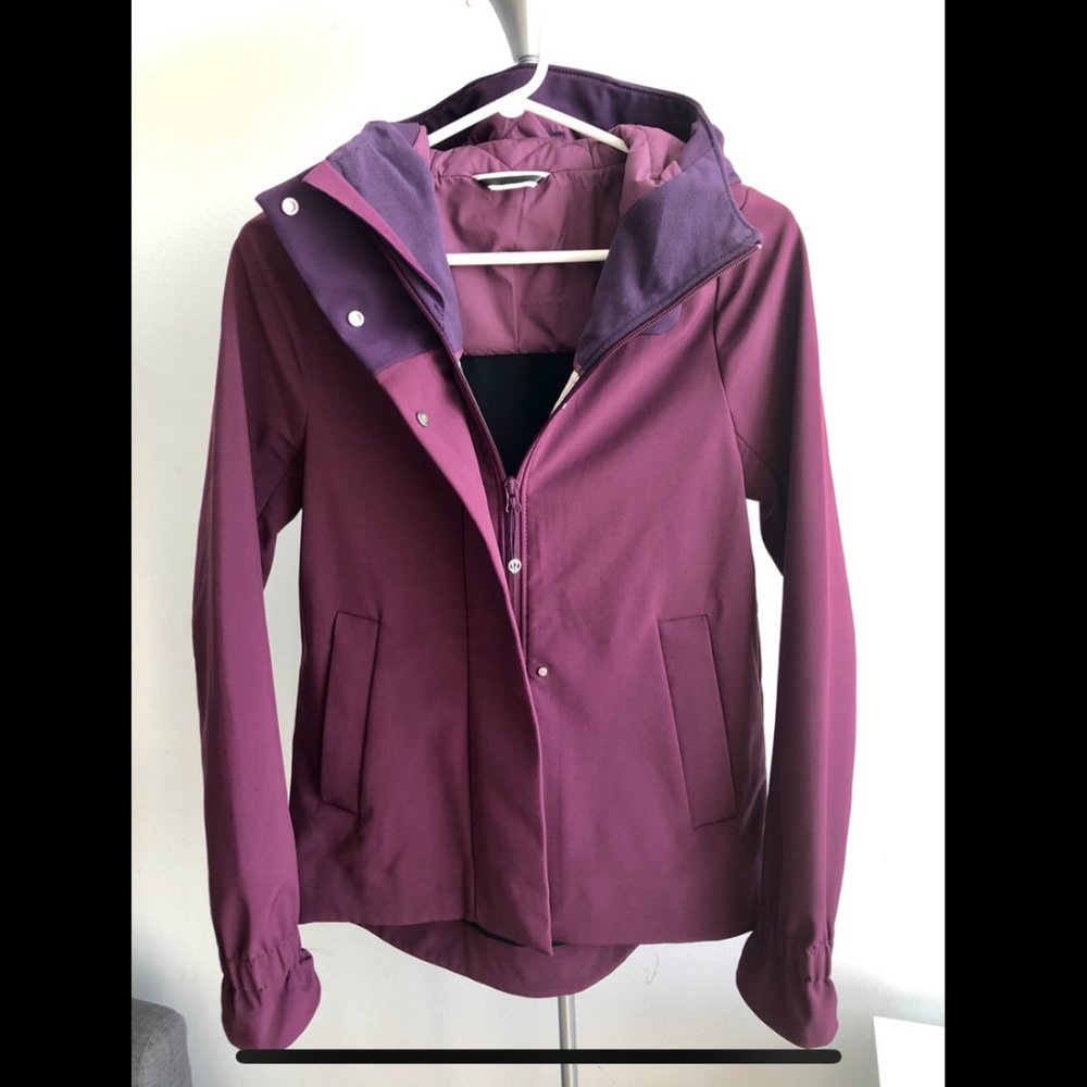 Soft Shell Lululemon Raincoat (4)